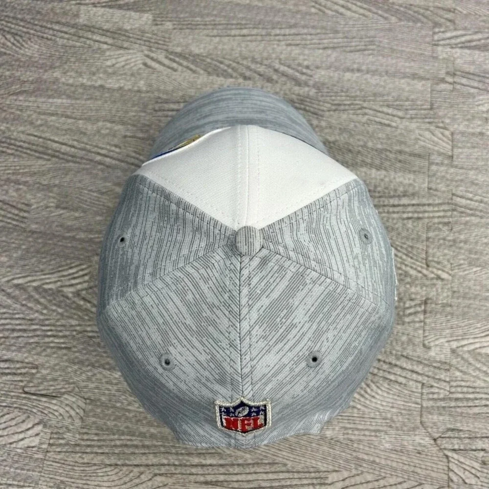 LA Rams Hat Cap Snap Back Gray White LVI Super Bowl Conference Champions